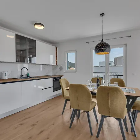 Spectrum Apartment *